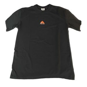 Nike Men’s ACG T-Shirt in XS